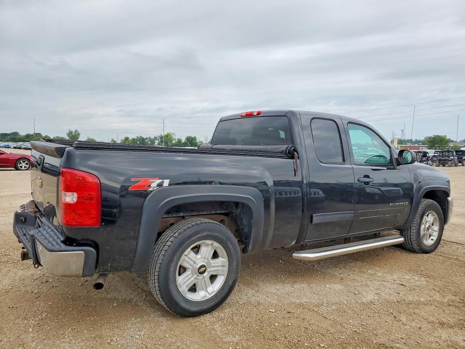 2013 Chevrolet Silverado მანქანა იყიდება აუქციონზე, vin: 1GCRKSE72DZ257388, აუქციონის ნომერი: 63931356