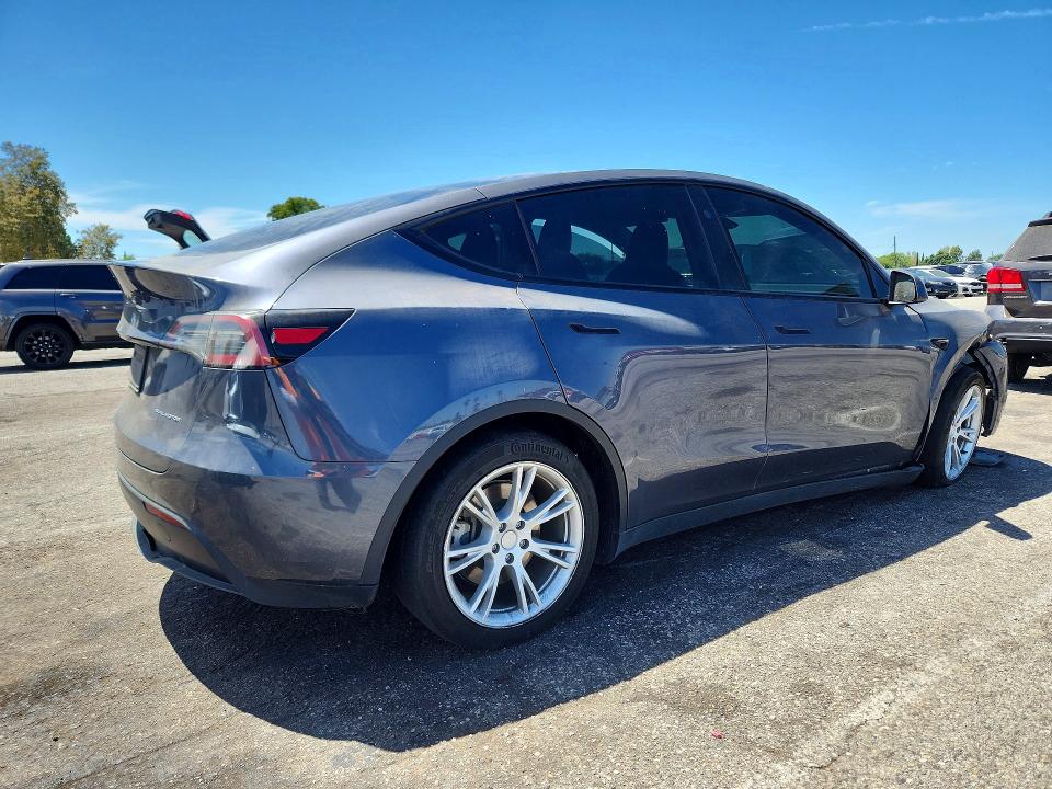 Продажа на аукционе авто 2023 Tesla Model Y, vin: 7SAYGDEE1PF890369, номер лота: 65872656