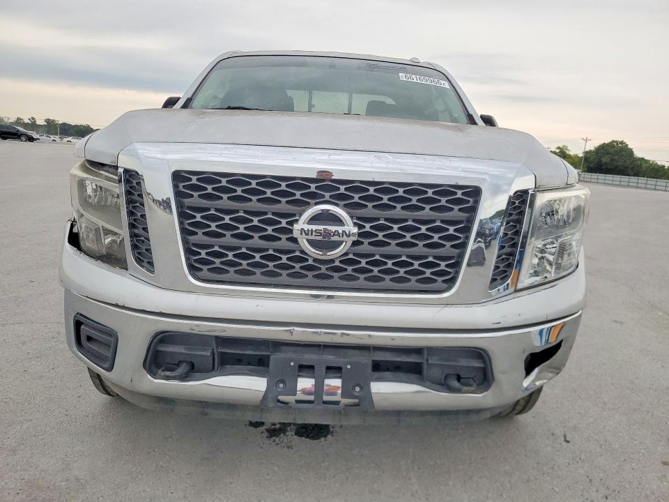 66169966 :رقم المزاد ، 1N6AA1EJ1JN507175 vin ، 2018 Nissan Titan مزاد بيع