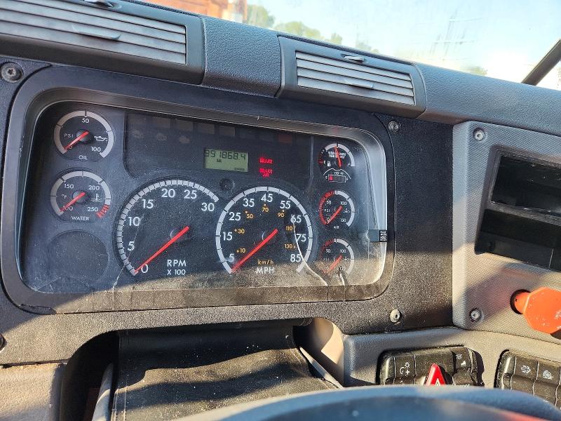 Продаж на аукціоні авто 2012 Freightliner Cascadia 125, vin: 1FUJGLBG7CLBR7775, номер лоту: 63388966