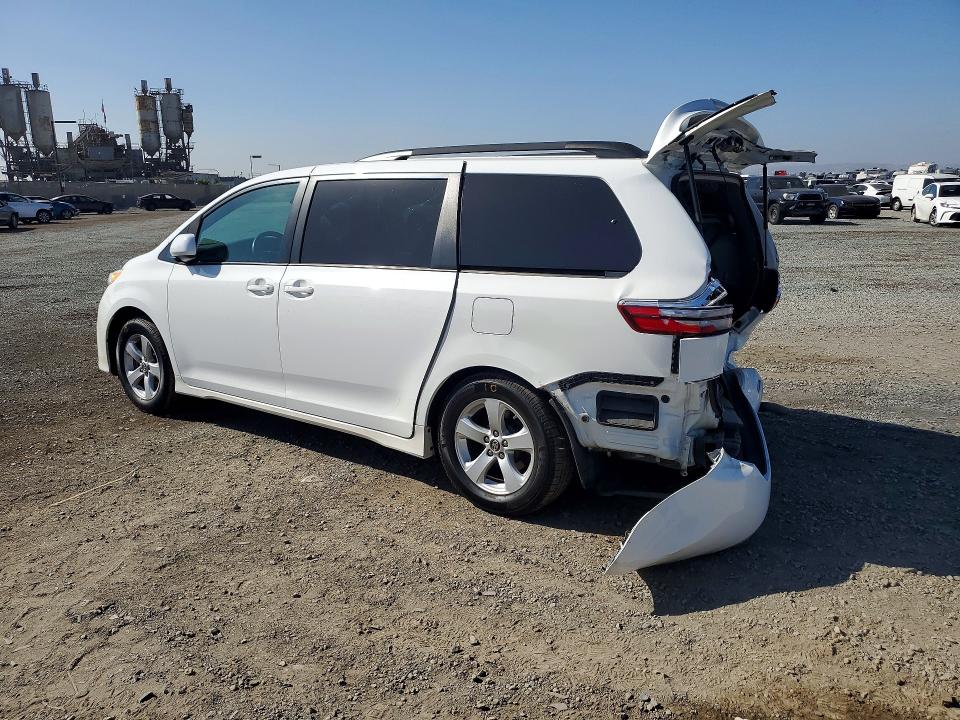 Продаж на аукціоні авто 2018 Toyota Sienna, vin: 5TDKZ3DC4JS933810, номер лоту: 67163736