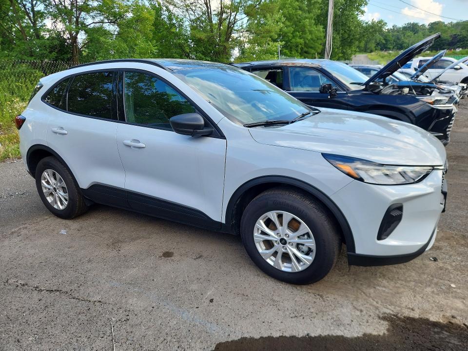 63650466 :رقم المزاد ، 1FMCU0GN4SUB50347 vin ، 2025 Ford Escape مزاد بيع