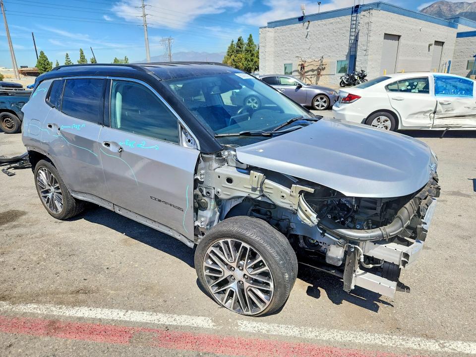 65383596 :رقم المزاد ، 3C4NJDCB3NT158804 vin ، 2022 Jeep Compass مزاد بيع