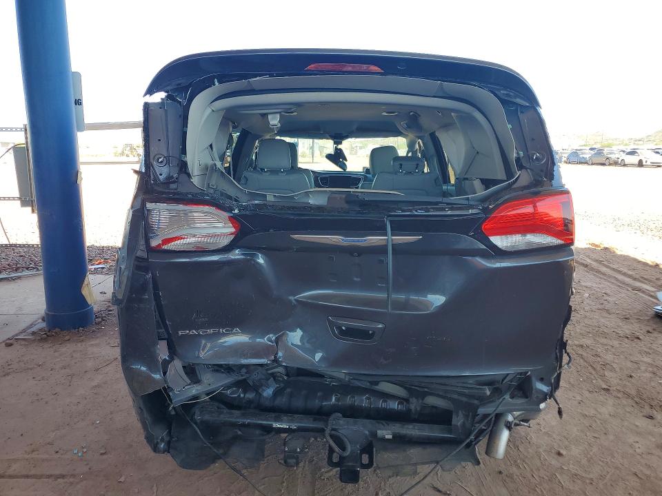 65606216 :رقم المزاد ، 2C4RC1BG1JR157963 vin ، 2018 Chrysler Pacifica مزاد بيع