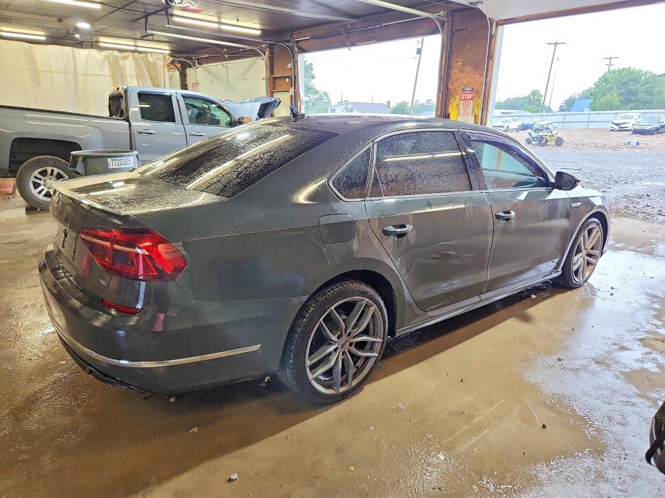 64439426 :رقم المزاد ، 1VWAA7A36JC011228 vin ، 2018 Volkswagen Passat مزاد بيع