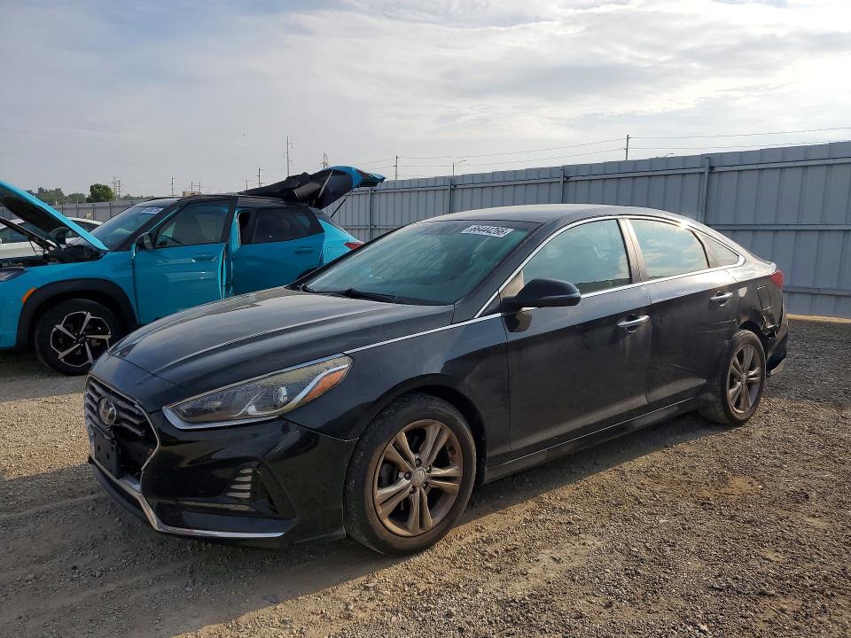 66444266 :رقم المزاد ، 5NPE34AF7JH609890 vin ، 2018 Hyundai Sonata مزاد بيع