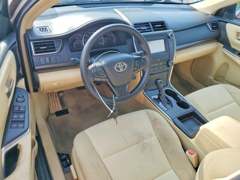 62253076 :رقم المزاد ، 4T4BF1FK7FR468462 vin ، 2015 Toyota Camry مزاد بيع