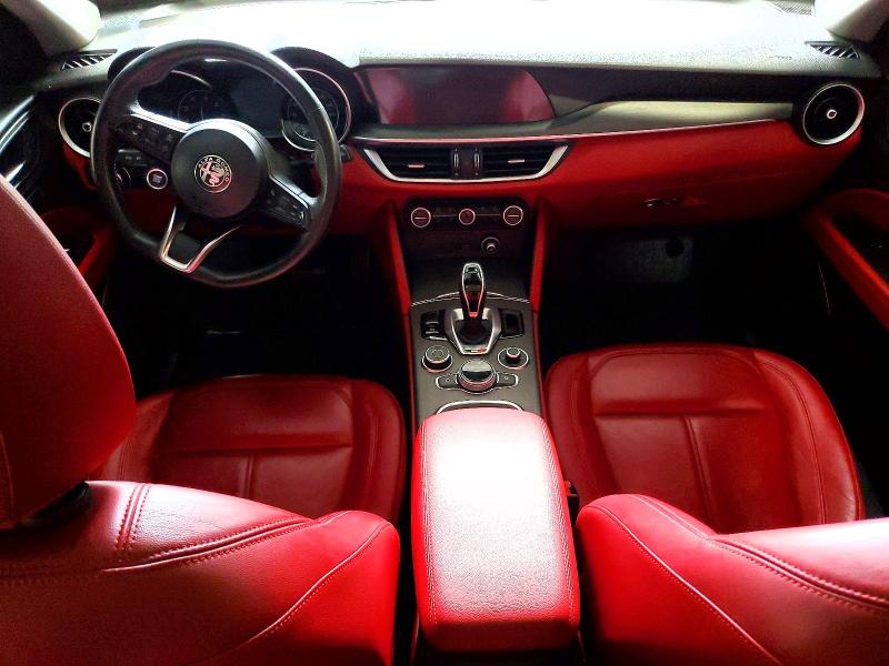 64984146 :رقم المزاد ، ZASPAKBN1M7D17211 vin ، 2021 Alfa Romeo Stelvio مزاد بيع