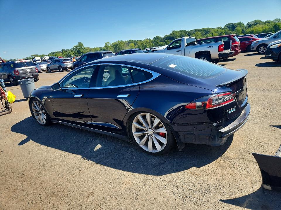 Aukcja sprzedaży 2015 Tesla Model S, vin: 5YJSA1H21FFP70204, numer aukcji: 63736286