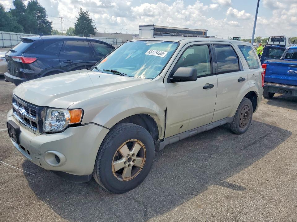 66408496 :رقم المزاد ، 1FMCU02779KA58261 vin ، 2009 Ford Escape مزاد بيع