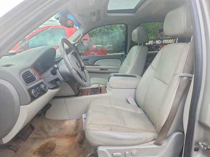 65053606 :رقم المزاد ، 3GNFK16368G197945 vin ، 2008 Chevrolet Suburban مزاد بيع