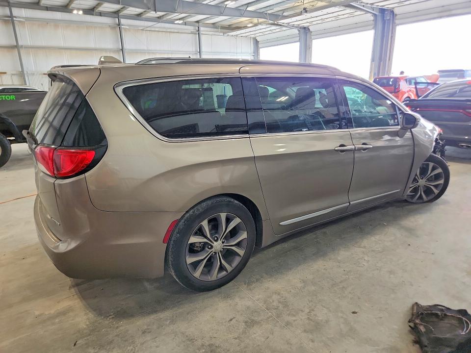 Продажа на аукционе авто 2018 Chrysler Pacifica, vin: 2C4RC1GG8JR252433, номер лота: 66893056