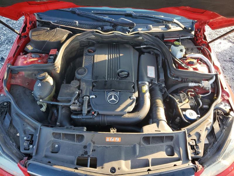 2015 Mercedes-benz C მანქანა იყიდება აუქციონზე, vin: WDDGJ4HB1FG354317, აუქციონის ნომერი: 63909946