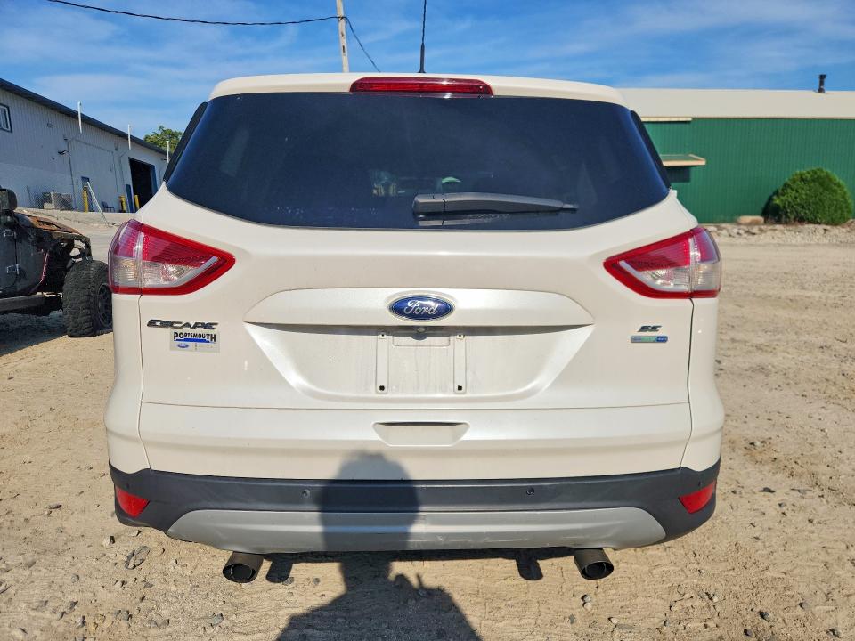 2014 Ford Escape მანქანა იყიდება აუქციონზე, vin: 1FMCU9G93EUC40892, აუქციონის ნომერი: 64565756