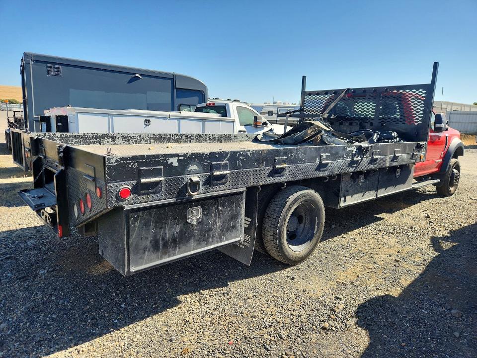 62991756 :رقم المزاد ، 1FDUF5GT6NEE40193 vin ، 2022 Ford F550 مزاد بيع
