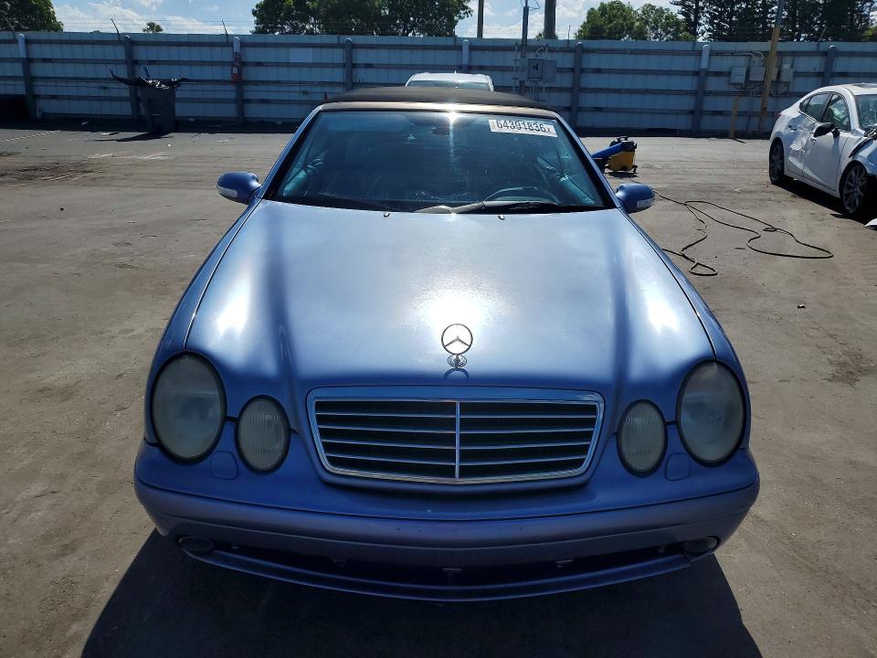 64391836 :رقم المزاد ، WDBLK70G4YT051944 vin ، 2000 Mercedes-benz Clk مزاد بيع