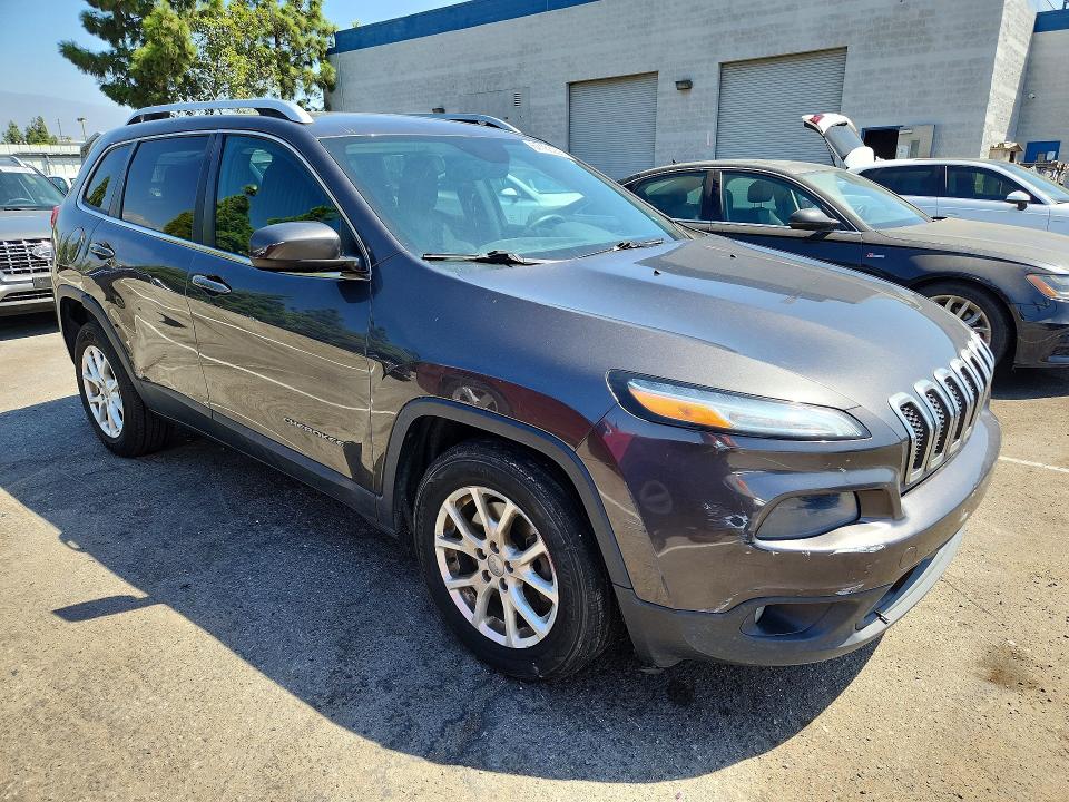 67183936 :رقم المزاد ، 1C4PJLCS7EW265612 vin ، 2014 Jeep Cherokee مزاد بيع