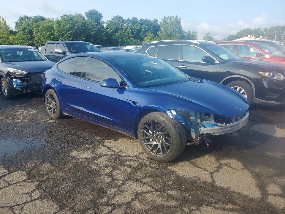 2025 Tesla Model 3 მანქანა იყიდება აუქციონზე, vin: 5YJ3E1EB5SF001812, აუქციონის ნომერი: 64311166