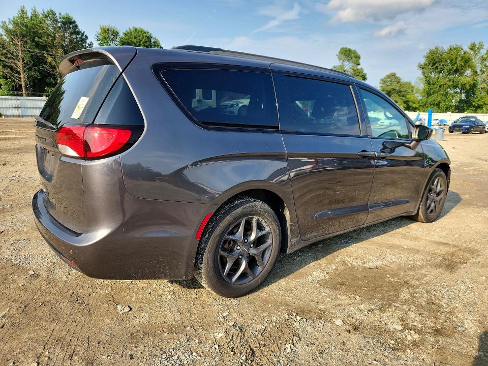 2018 Chrysler Pacifica მანქანა იყიდება აუქციონზე, vin: 2C4RC1BG4JR172554, აუქციონის ნომერი: 65165946