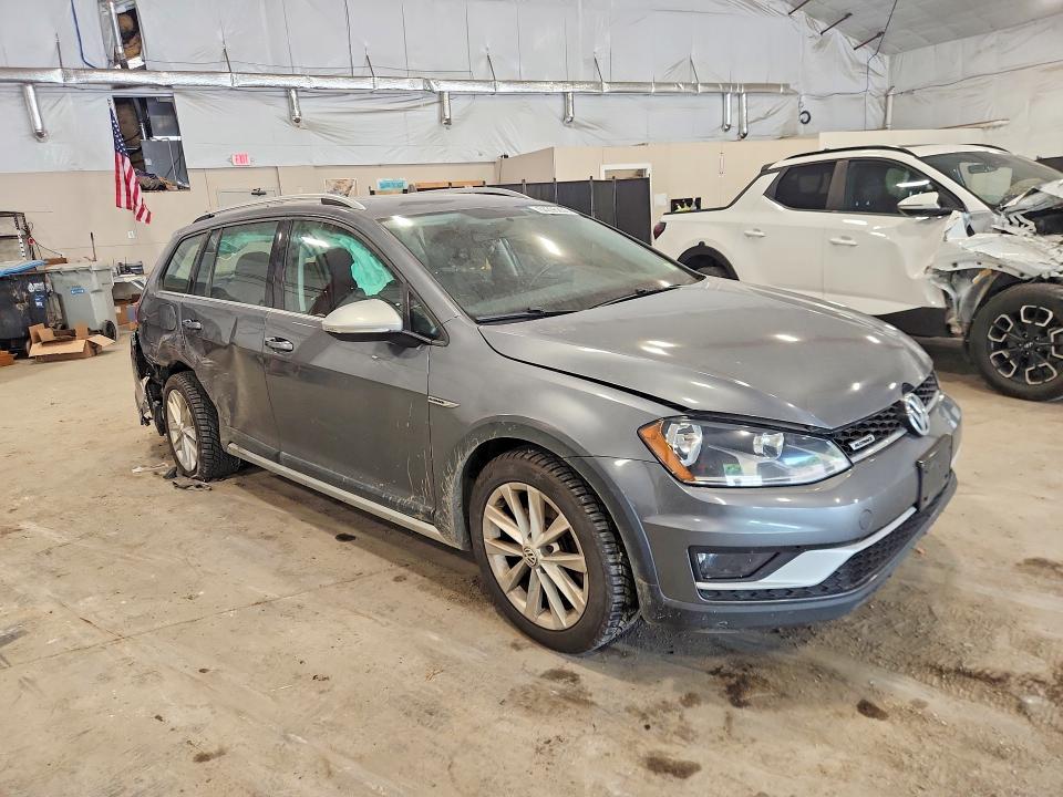 Продажа на аукционе авто 2017 Volkswagen Golf Alltrack, vin: 3VWH17AU1HM524628, номер лота: 64295266