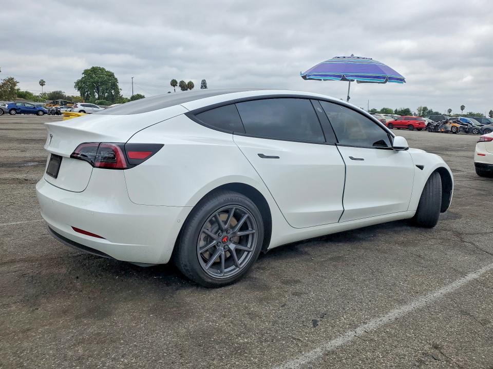 65016976 :رقم المزاد ، 5YJ3E1EA2MF002782 vin ، 2021 Tesla Model 3 مزاد بيع