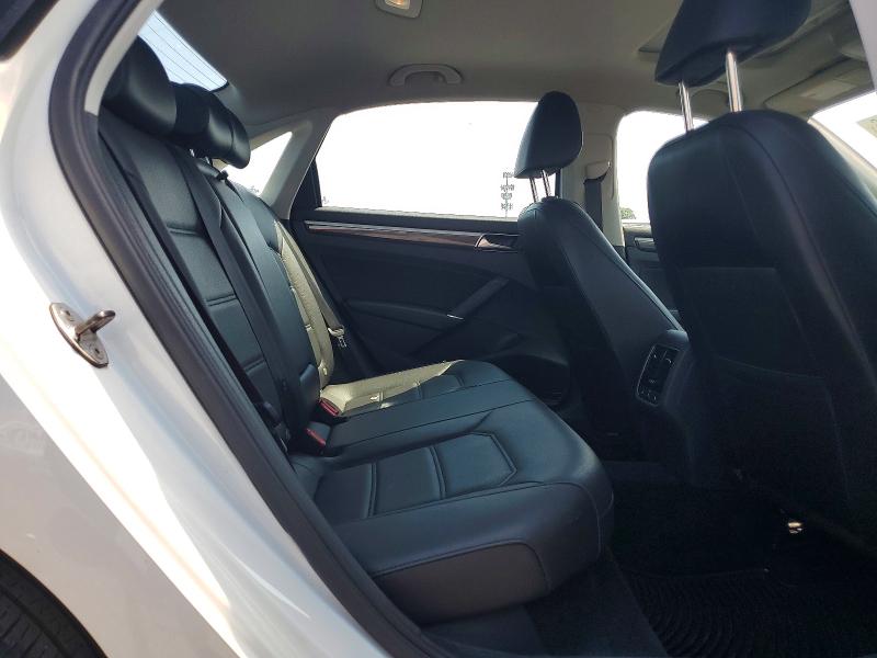 Продажа на аукционе авто 2017 Volkswagen Passat, vin: 1VWGT7A35HC050312, номер лота: 64250206