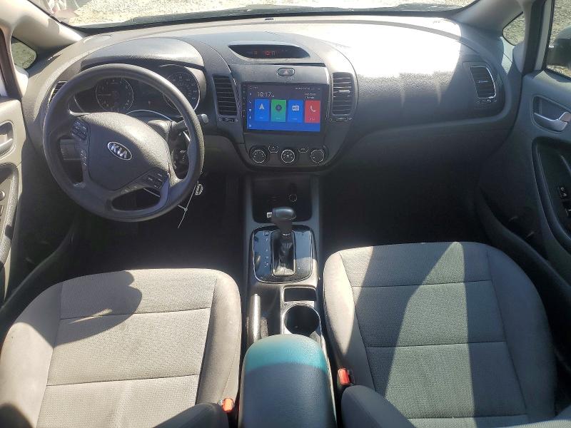 63903126 :رقم المزاد ، 3KPFK4A79JE240177 vin ، 2018 Kia Forte مزاد بيع