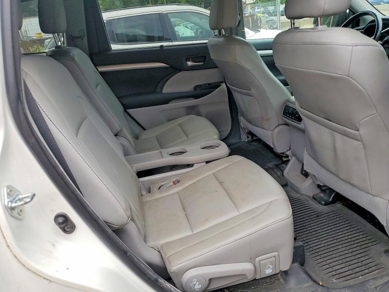 2015 Toyota Highlander მანქანა იყიდება აუქციონზე, vin: 5TDJKRFH8FS174176, აუქციონის ნომერი: 64691446