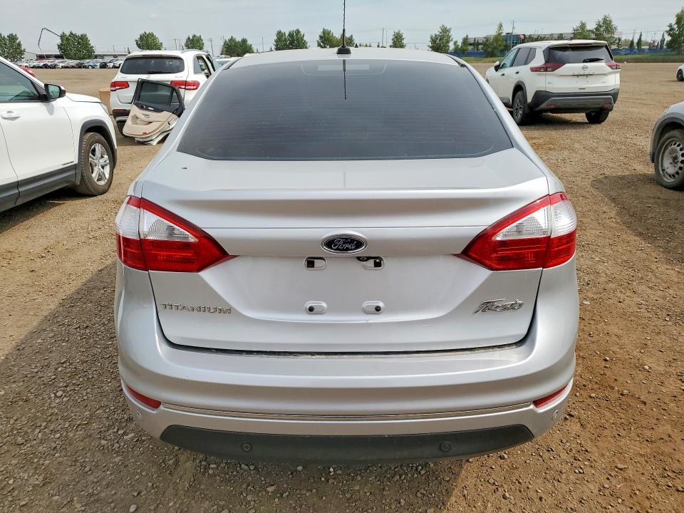 64101366 :رقم المزاد ، 3FADP4CJ7FM184146 vin ، 2015 Ford Fiesta مزاد بيع