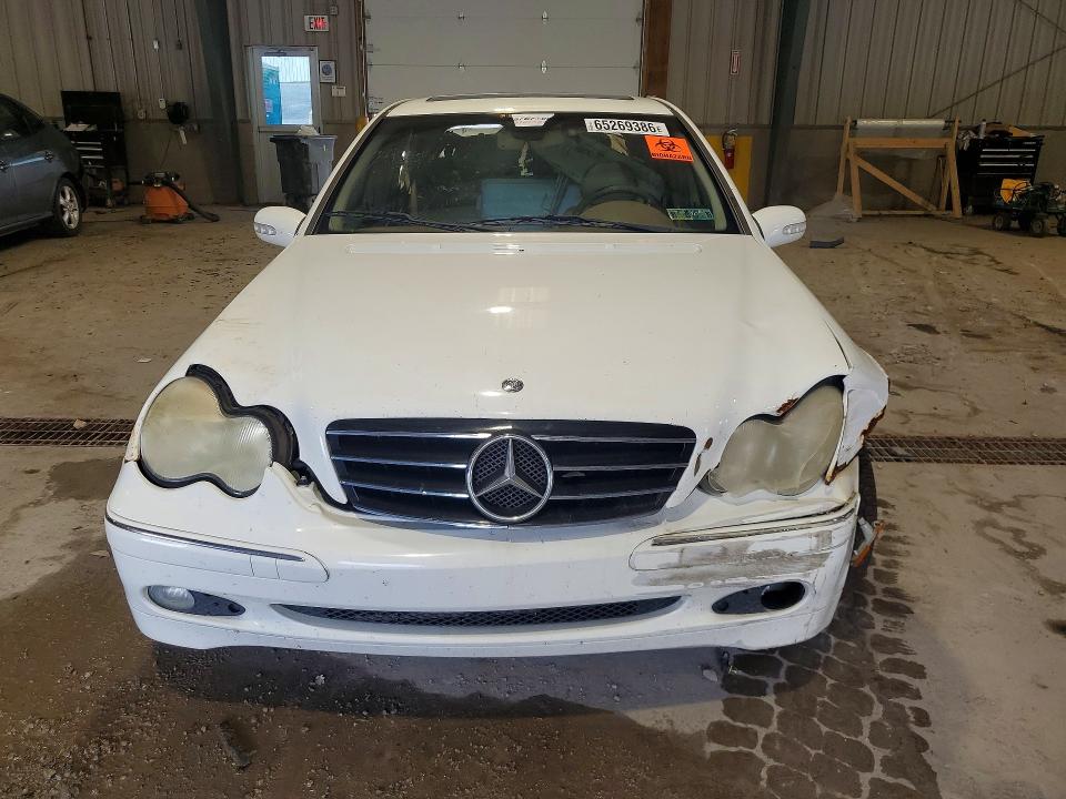 65269386 :رقم المزاد ، WDBRF61J72F237230 vin ، 2002 Mercedes-benz C مزاد بيع
