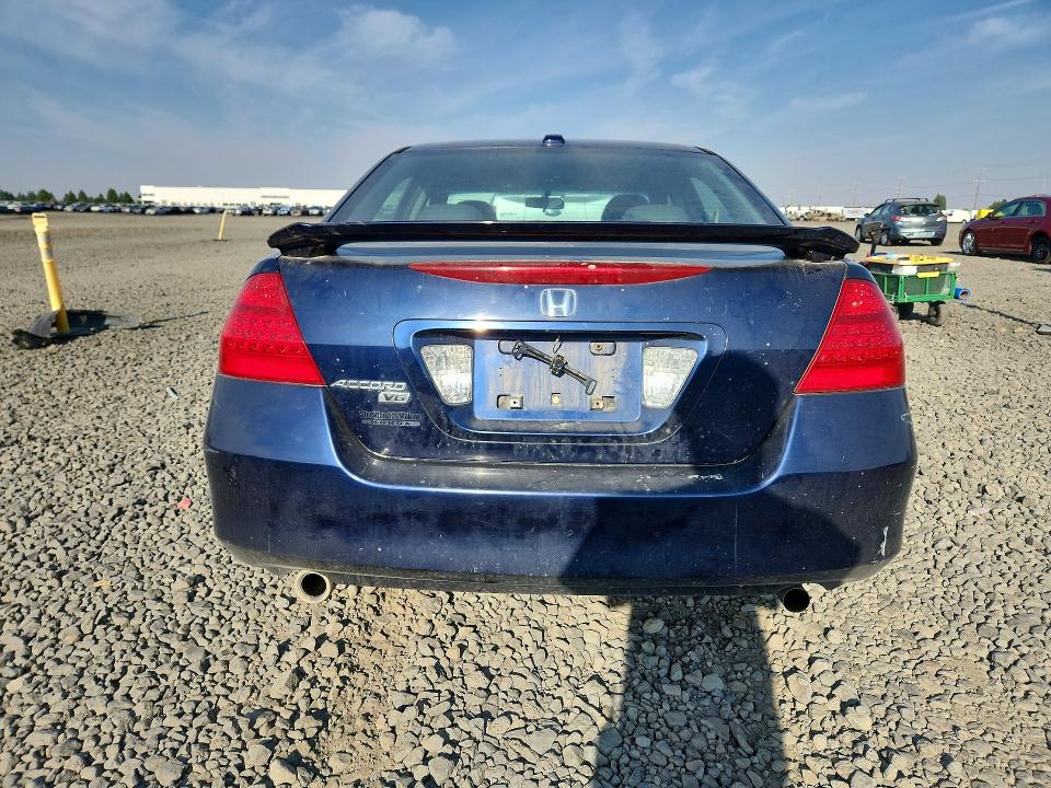 63500826 :رقم المزاد ، 1HGCM66507A032735 vin ، 2007 Honda Accord مزاد بيع