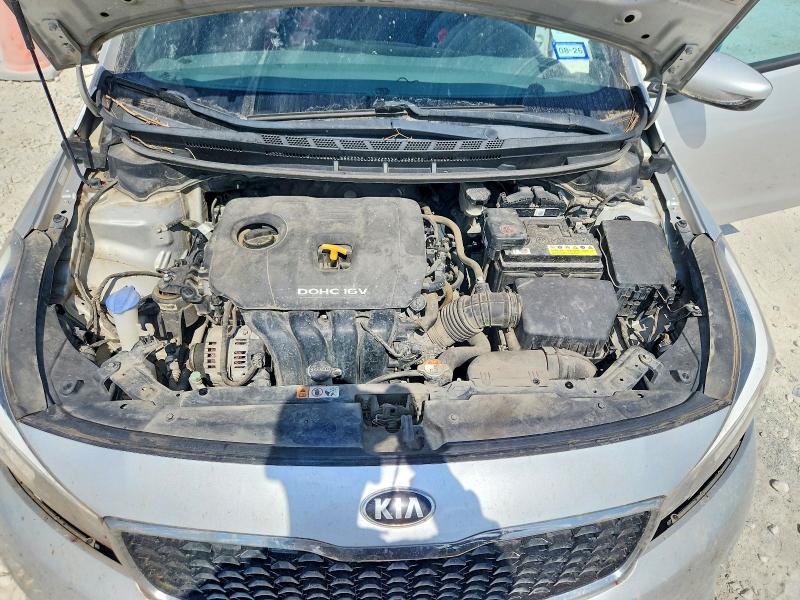 64133376 :رقم المزاد ، 3KPFK4A76HE072184 vin ، 2017 Kia Forte مزاد بيع