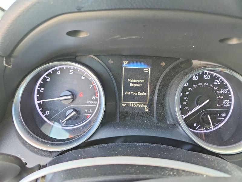 64429176 :رقم المزاد ، 4T1B11HK1JU035136 vin ، 2018 Toyota Camry مزاد بيع