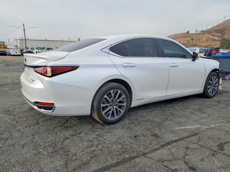 Aukcja sprzedaży 2022 Lexus Es 300h, vin: 58ACA1C17NU015460, numer aukcji: 64818296