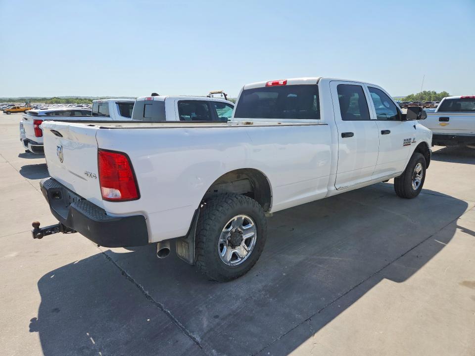 64542716 :رقم المزاد ، 3C6UR5HLXJG364742 vin ، 2018 Ram 2500 مزاد بيع
