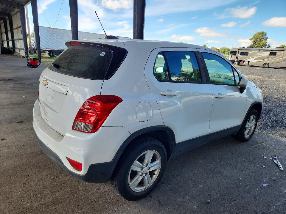 66131446 :رقم المزاد ، KL7CJNSB1HB185887 vin ، 2017 Chevrolet Trax مزاد بيع