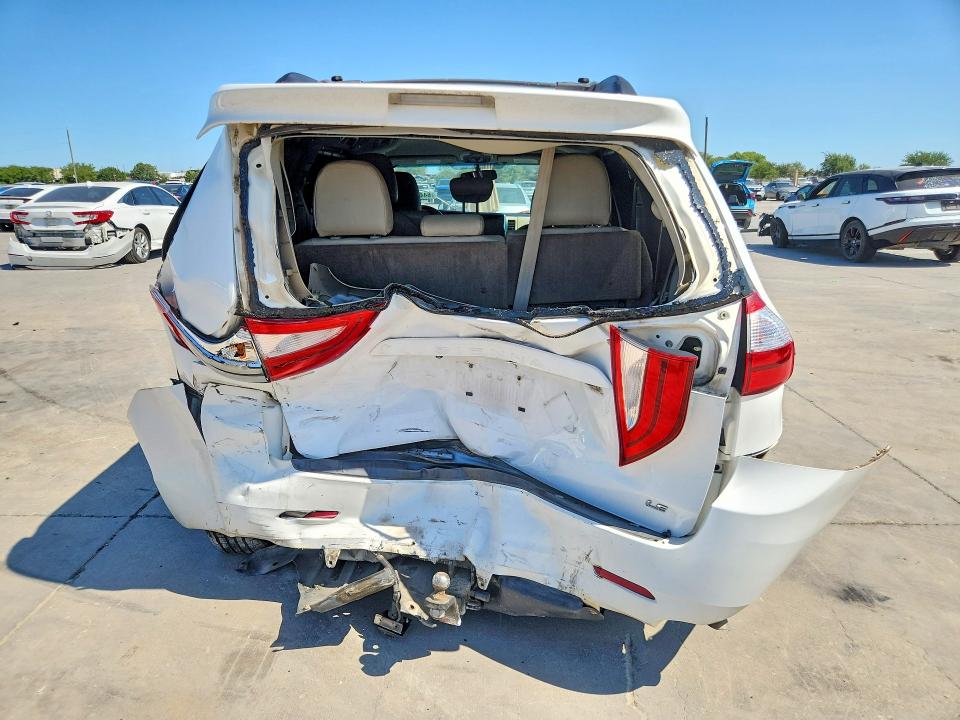 2015 Toyota Sienna მანქანა იყიდება აუქციონზე, vin: 5TDKK3DC7FS582418, აუქციონის ნომერი: 64481366