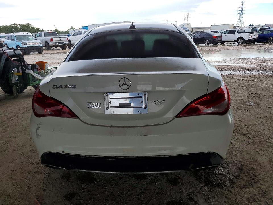 64503106 :رقم المزاد ، WDDSJ4EB5HN444955 vin ، 2017 Mercedes-benz Cla مزاد بيع