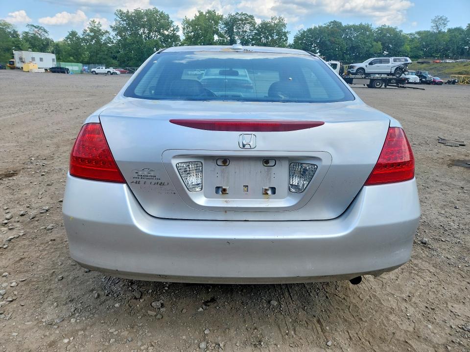 2006 Honda Accord მანქანა იყიდება აუქციონზე, vin: 1HGCM568X6A107136, აუქციონის ნომერი: 64729586