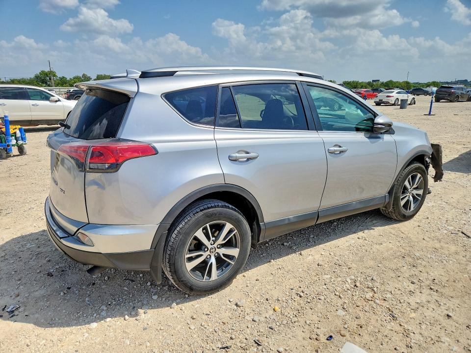 Продажа на аукционе авто 2017 Toyota Rav4, vin: 2T3WFREV2HW342865, номер лота: 63610936