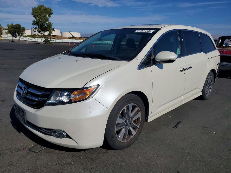 64361966 :رقم المزاد ، 5FNRL5H92FB082306 vin ، 2015 Honda Odyssey مزاد بيع