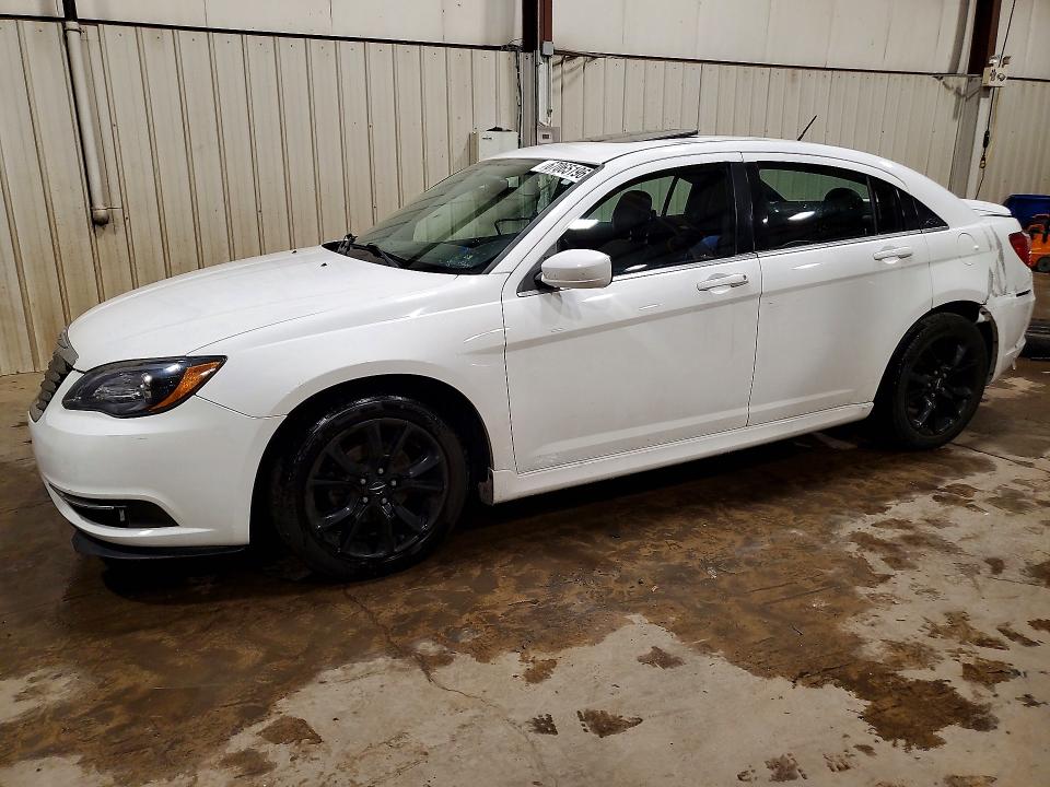 Продаж на аукціоні авто 2013 Chrysler 200, vin: 1C3CCBCG9DN738031, номер лоту: 67065196