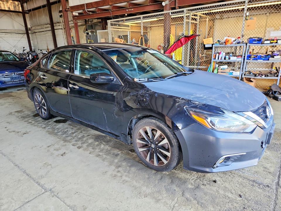 63816336 :رقم المزاد ، 1N4AL3AP2JC272063 vin ، 2018 Nissan Altima مزاد بيع