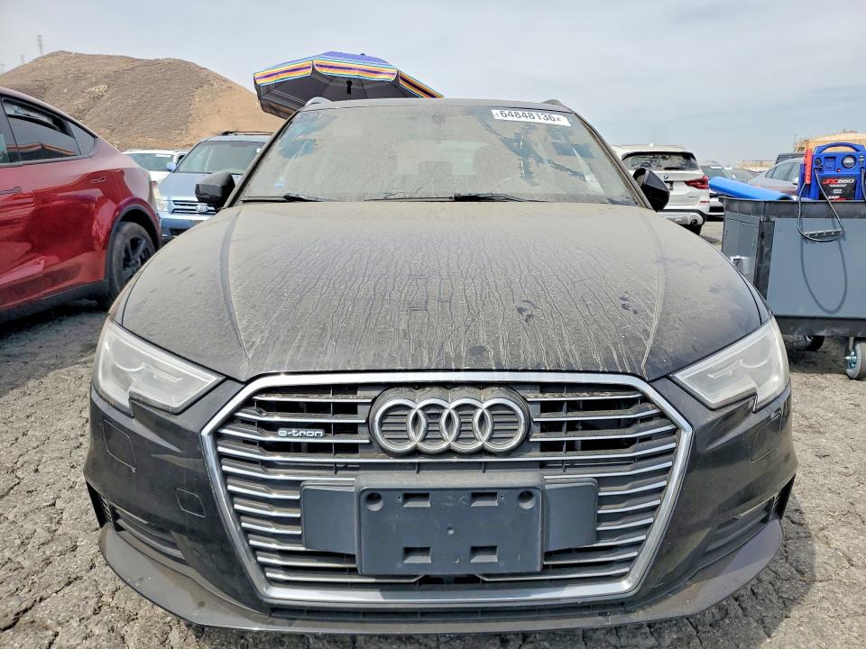 Продаж на аукціоні авто 2018 Audi A3, vin: WAUUPBFF3JA058164, номер лоту: 64848136