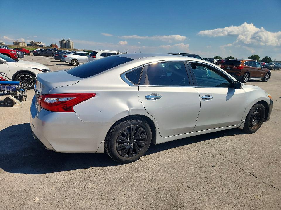 Aukcja sprzedaży 2017 Nissan Altima, vin: 1N4AL3AP1HC258357, numer aukcji: 63813996