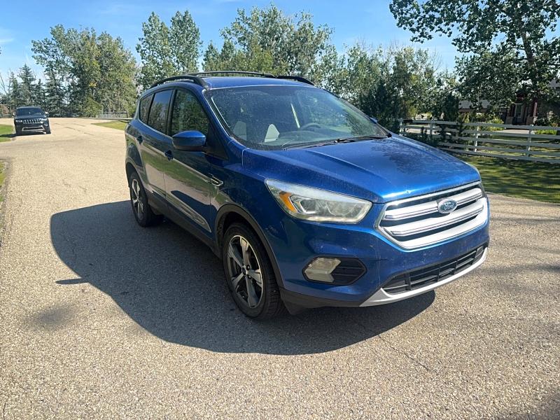 2017 Ford Escape მანქანა იყიდება აუქციონზე, vin: 1FMCU9G95HUA55909, აუქციონის ნომერი: 64071066