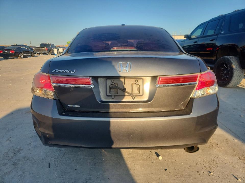 Продажа на аукционе авто 2012 Honda Accord, vin: 1HGCP2F84CA056766, номер лота: 64264326