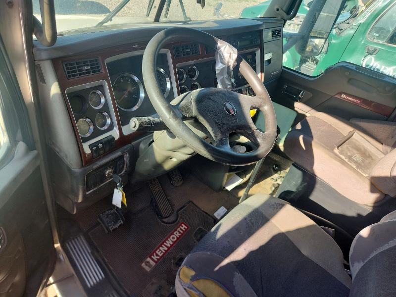 Продажа на аукционе авто 2006 Kenworth T800, vin: 1NKDXUTX56R118464, номер лота: 64712606