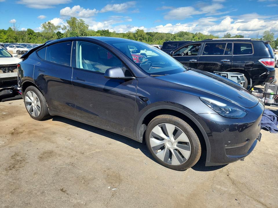 Auction sale of the 2024 Tesla Model Y, vin: 7SAYGDEE1RF034198, lot number: 66368296
