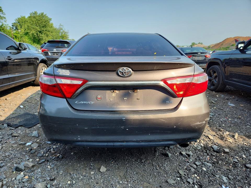 2016 Toyota Camry მანქანა იყიდება აუქციონზე, vin: 4T1BF1FK5GU570158, აუქციონის ნომერი: 64063046